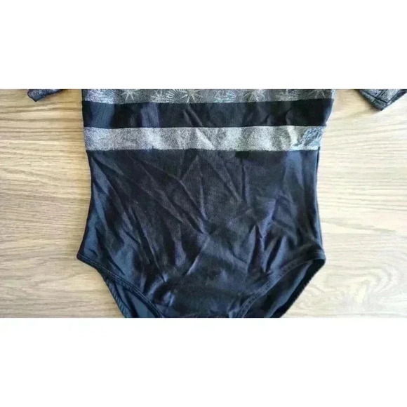 Body Language Short Sleeve Leotard, Size YJ - Picture 3 of 11